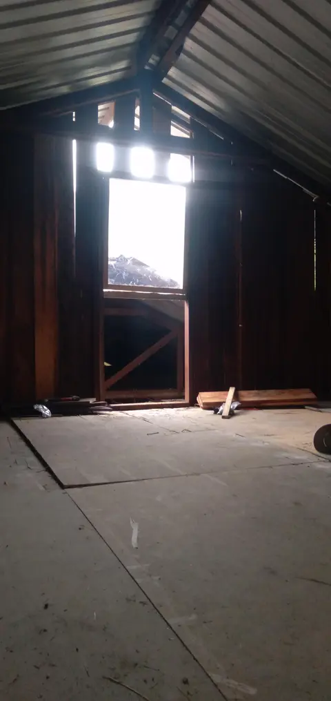 jendela sebelum dipasang